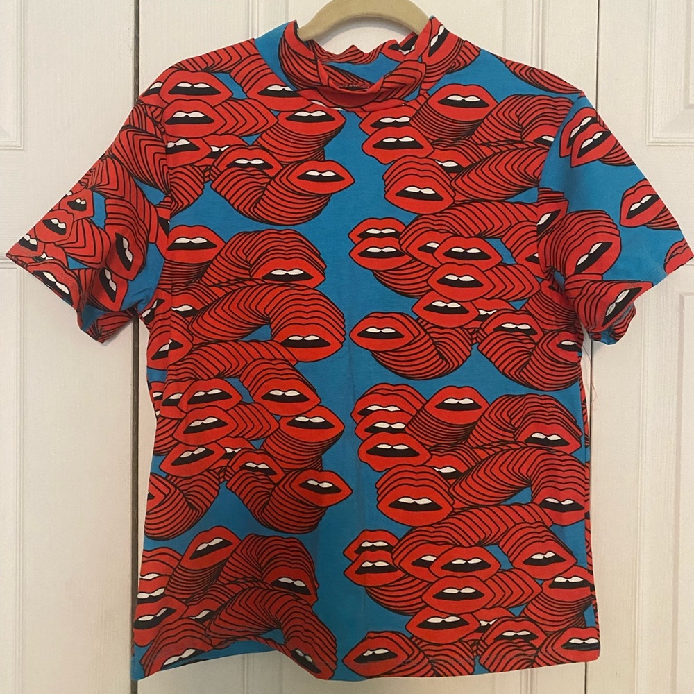 Nooworks Mouths Mock Neck Tee 👄👄👄